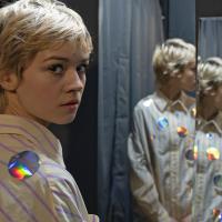 Becoming Charlie: Sonne, Mond und Erde