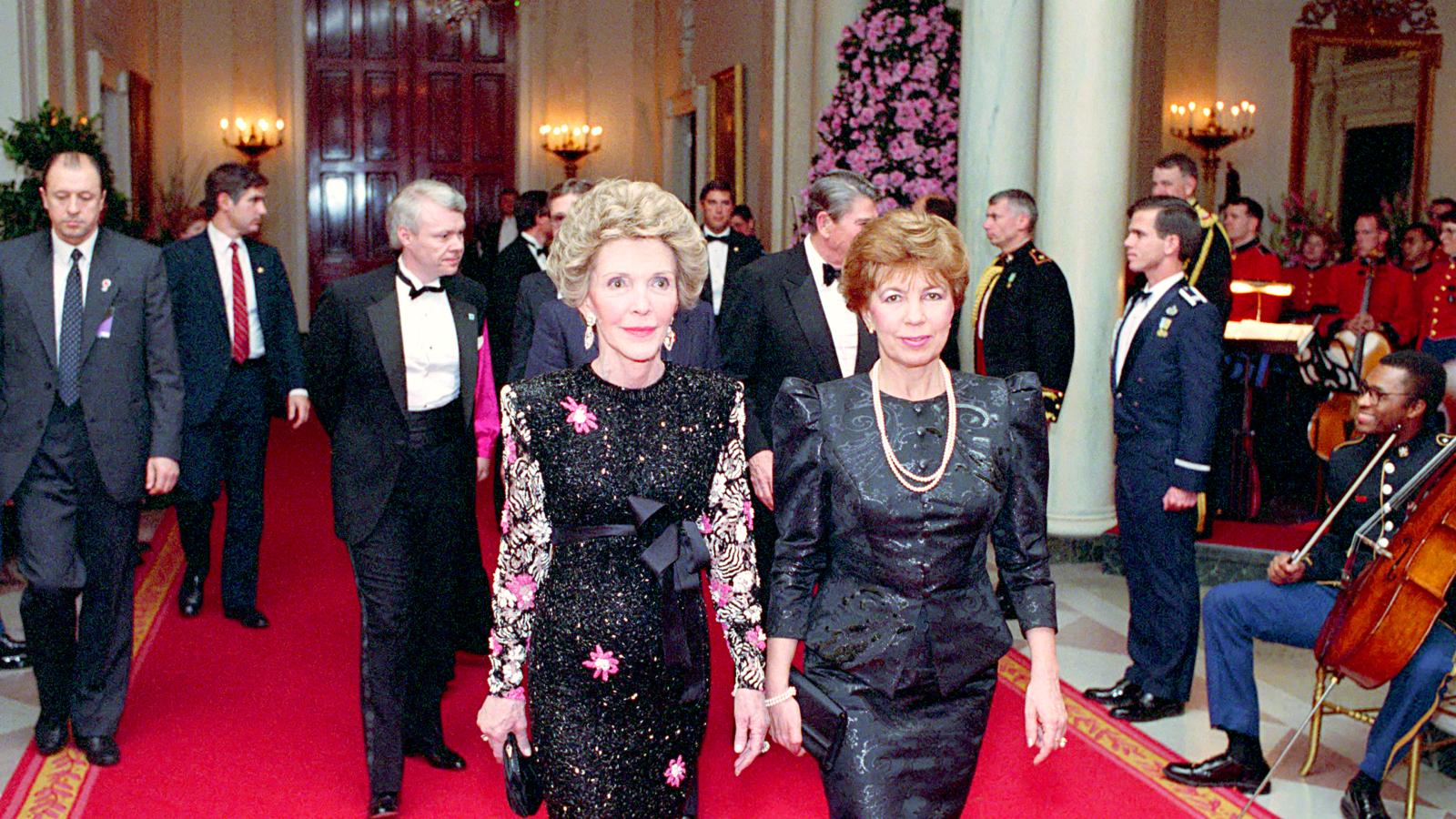 First Ladies (Episode 5)