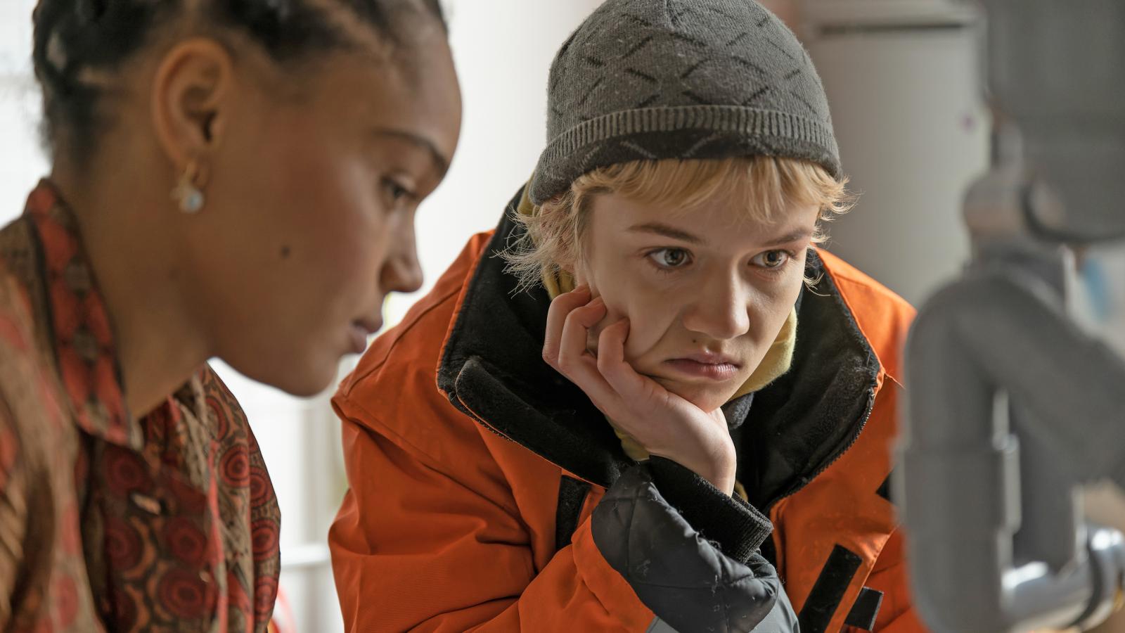 Becoming Charlie: Sie und er
