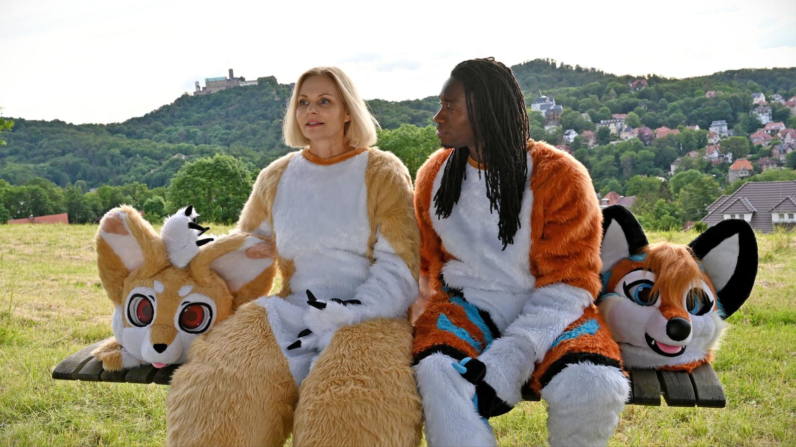 Nächste Ausfahrt Glück - Hinter der Maske