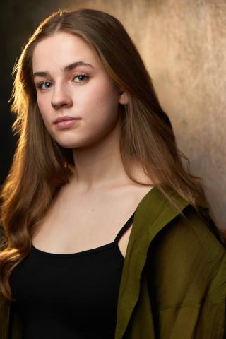 Evie Coles (Lady Grace)